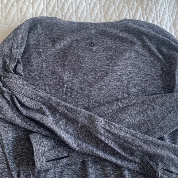 Lululemon speckled grey soft top - Picture 3 of 6